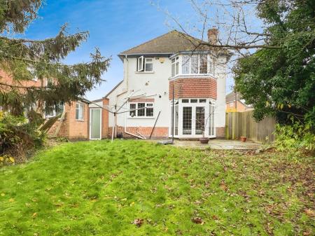 3 bedroom Detached house for sale in Fulbeck Avenue, Evington, Leicester, LE5