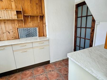 2 bedroom Semi-detached house for sale in Garnett Crescent, Eyres Monsell, Leicester, LE2