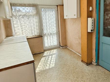 2 bedroom Semi-detached house for sale in Garnett Crescent, Eyres Monsell, Leicester, LE2