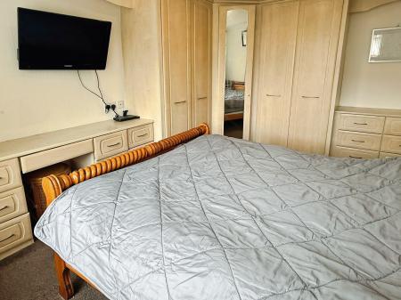 3 bedroom Detached house for sale in Drury Lane, Oadby, LE2