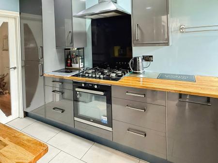 3 bedroom Detached house for sale in Drury Lane, Oadby, LE2