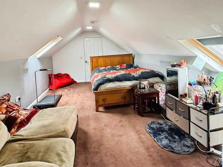 3 bedroom Detached house for sale in Drury Lane, Oadby, LE2