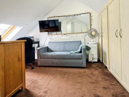 3 bedroom Detached house for sale in Drury Lane, Oadby, LE2