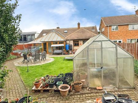 3 bedroom Detached house for sale in Drury Lane, Oadby, LE2