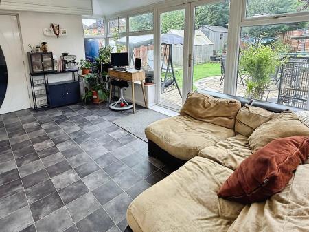 3 bedroom Detached house for sale in Drury Lane, Oadby, LE2