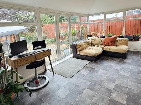 3 bedroom Detached house for sale in Drury Lane, Oadby, LE2