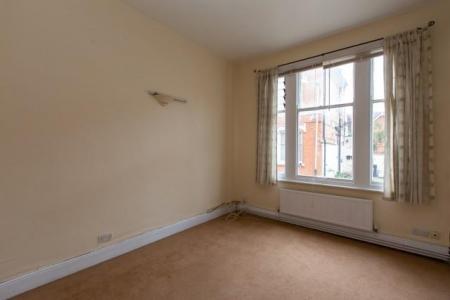 1 bedroom Flat to let in St James Terrace, Leicester, LE2