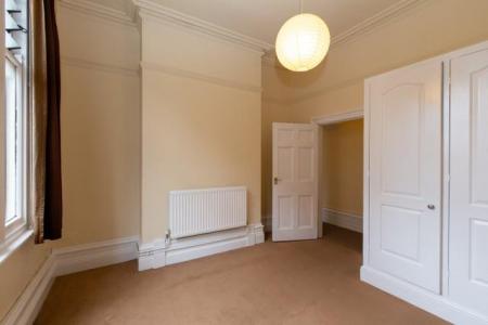 1 bedroom Flat to let in St James Terrace, Leicester, LE2