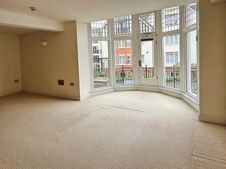 1 bedroom Apartment for sale in Honeywell Road, Oadby, LE2