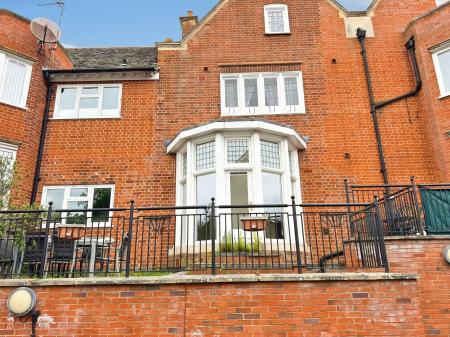 1 bedroom Apartment for sale in Honeywell Road, Oadby, LE2