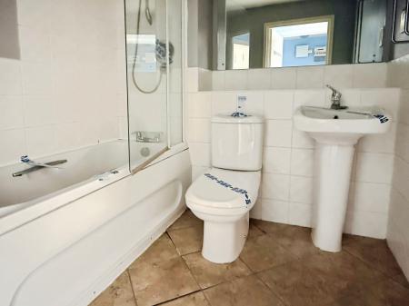 1 bedroom Apartment for sale in Honeywell Road, Oadby, LE2