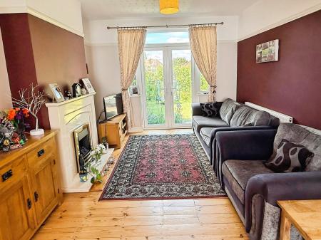 3 bedroom Town house for sale in Lymington Road, Scraptoft, Leicester, LE5