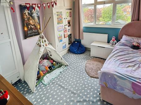 3 bedroom Town house for sale in Lymington Road, Scraptoft, Leicester, LE5