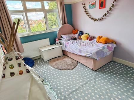3 bedroom Town house for sale in Lymington Road, Scraptoft, Leicester, LE5