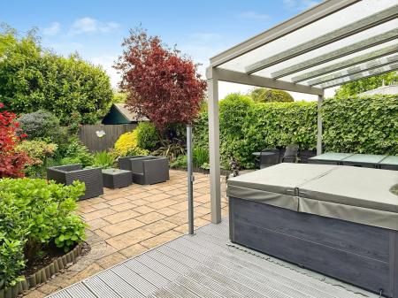 3 bedroom Detached house for sale in Chater Close, Scraptoft, Leicester, LE5