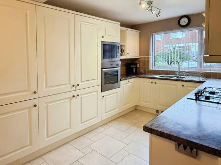 3 bedroom Detached house for sale in Chater Close, Scraptoft, Leicester, LE5