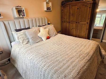 3 bedroom Detached house for sale in Wigston Lane, Aylestone, LE2
