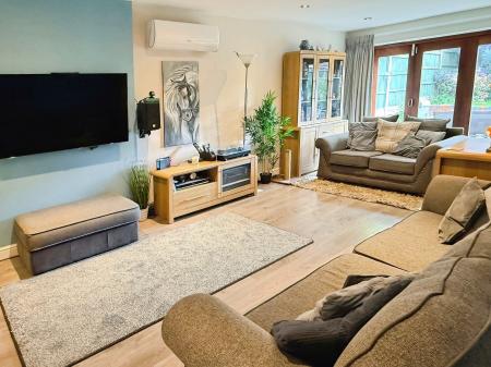 3 bedroom Detached house for sale in Wigston Lane, Aylestone, LE2