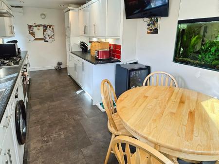 3 bedroom Detached house for sale in Wigston Lane, Aylestone, LE2