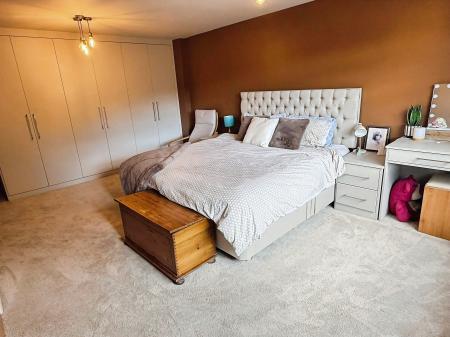 3 bedroom Detached house for sale in Wigston Lane, Aylestone, LE2