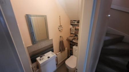 4 bedroom Detached house for sale in Haywood Close, Evington, Leicester, LE5