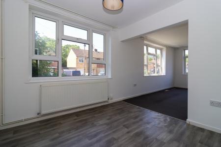 3 bedroom Semi-detached house to let in Westover Road, Leicester, LE3
