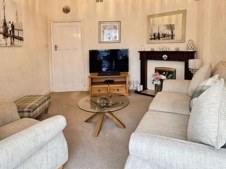 3 bedroom Semi-detached house for sale in Scraptoft Lane, Leicester, LE5