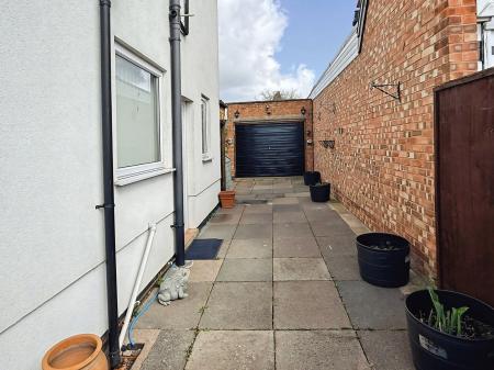 3 bedroom Semi-detached house for sale in Scraptoft Lane, Leicester, LE5