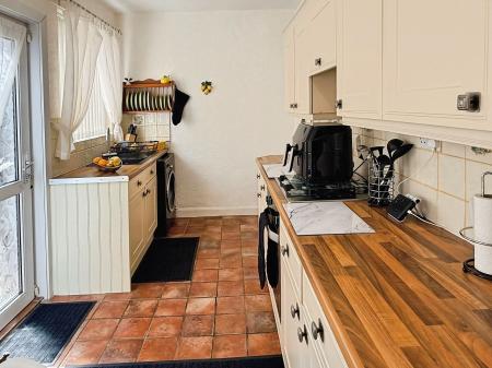 3 bedroom Semi-detached house for sale in Scraptoft Lane, Leicester, LE5