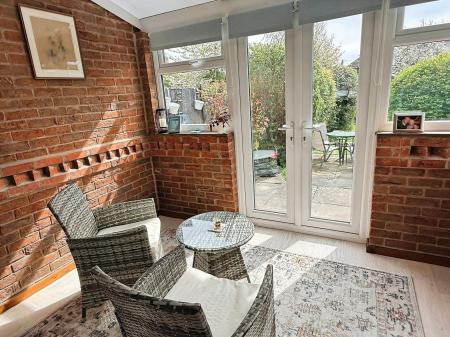 3 bedroom Semi-detached house for sale in Aylestone Drive, Leicester, LE2