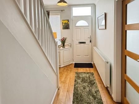 3 bedroom Semi-detached house for sale in Aylestone Drive, Leicester, LE2