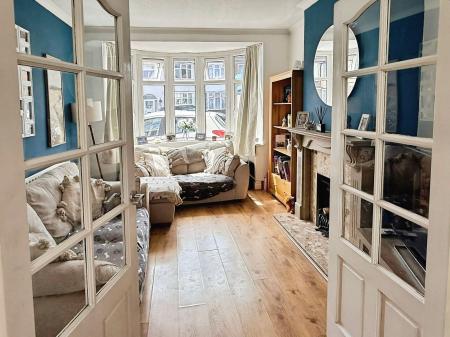 3 bedroom Semi-detached house for sale in Seaford Road, Leicester, LE2