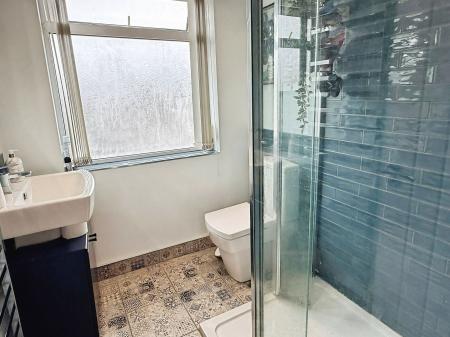3 bedroom Semi-detached house for sale in Seaford Road, Leicester, LE2