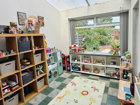 3 bedroom Semi-detached house for sale in Seaford Road, Leicester, LE2