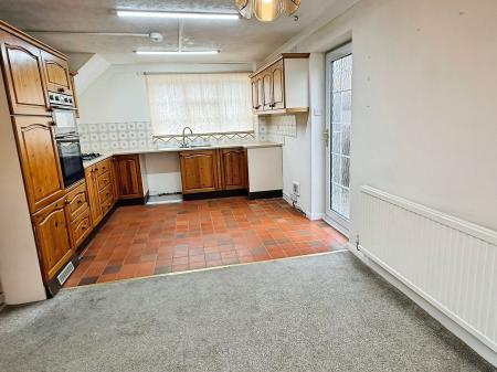 3 bedroom Detached house for sale in Pennine Close, Oadby, LE2