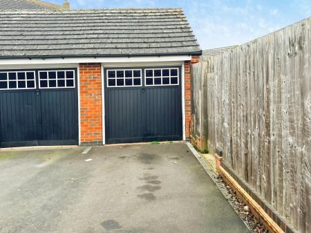 4 bedroom Detached house for sale in Copgrove Close, Hamilton, LE5