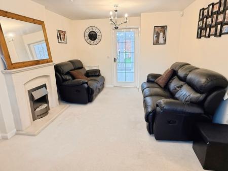 4 bedroom Detached house for sale in Copgrove Close, Hamilton, LE5
