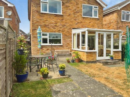 3 bedroom Detached house for sale in Coleman Road, Fleckney, LE8
