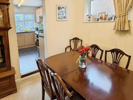 3 bedroom Detached house for sale in Coleman Road, Fleckney, LE8