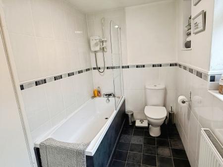 3 bedroom Detached house for sale in Coleman Road, Fleckney, LE8
