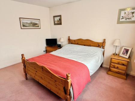 3 bedroom Detached house for sale in Coleman Road, Fleckney, LE8