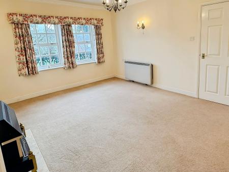 2 bedroom Flat for sale in Grange Lane, Thurnby, LE7