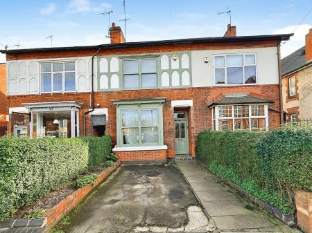 4 bedroom Terraced House for sale in Aylestone Road, Leicester, LE2