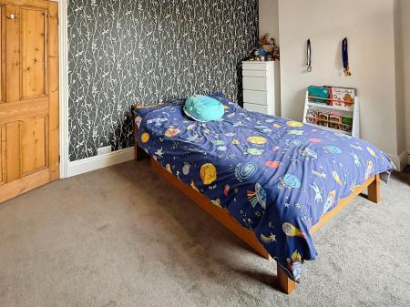 4 bedroom Terraced House for sale in Aylestone Road, Leicester, LE2