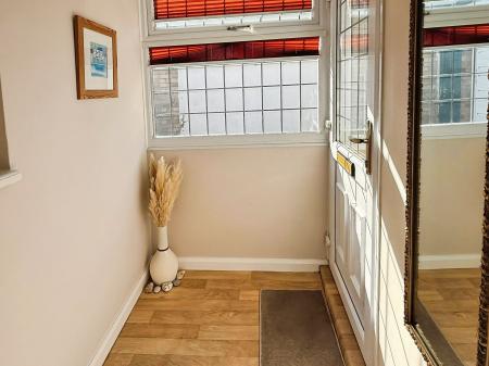 2 bedroom Detached house for sale in Coombe Rise, Oadby, LE2