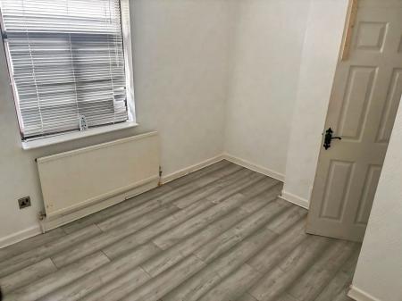 3 bedroom Semi-detached house for sale in Southfields Drive, Leicester, LE2