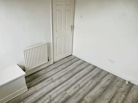 3 bedroom Semi-detached house for sale in Southfields Drive, Leicester, LE2