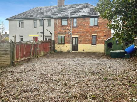 3 bedroom Semi-detached house for sale in Southfields Drive, Leicester, LE2