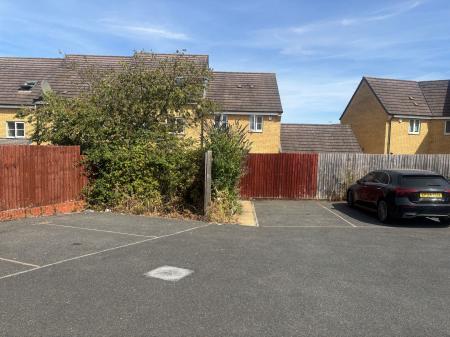 3 bedroom Terraced House for sale in Brompton Road, Hamilton, LE5