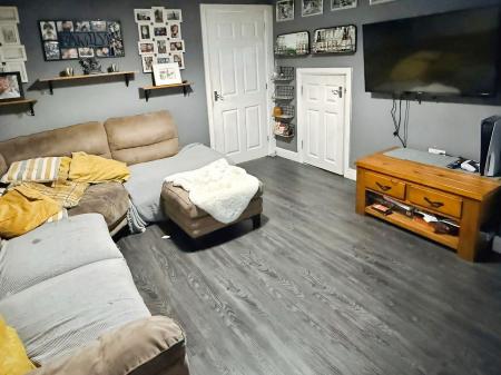 3 bedroom Terraced House for sale in Brompton Road, Hamilton, LE5